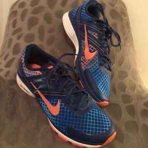 Nike Flywire Dual Fusion Sneakers